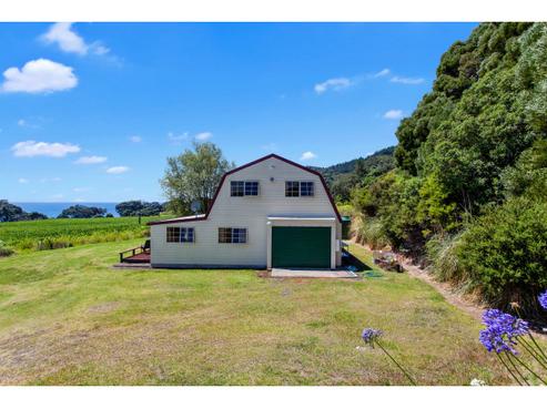 7541B State Highway 35, Te Kaha