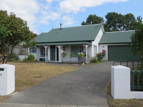 65 Balmoral Drive, Hilltop