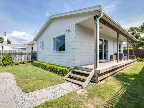 212B Grays Road, Saint Leonards