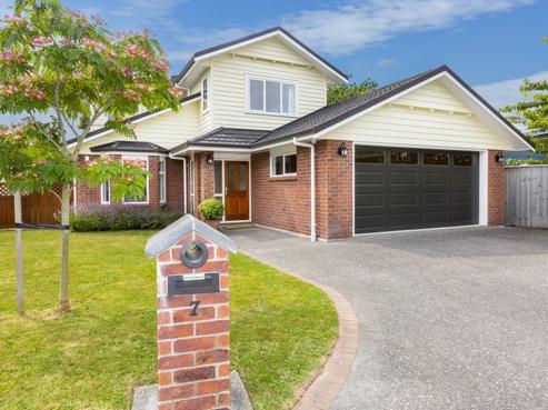 7 Parkwood Grove, Trentham