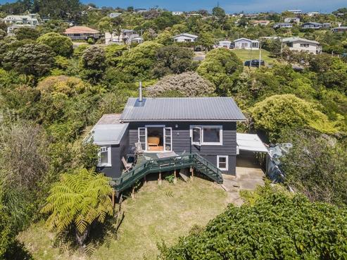 15 Beatty Parade, Surfdale