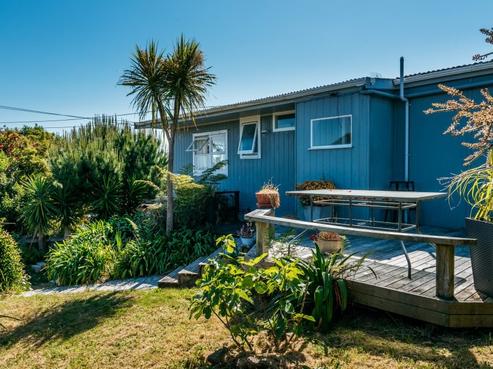 53 Ocean Road, Surfdale