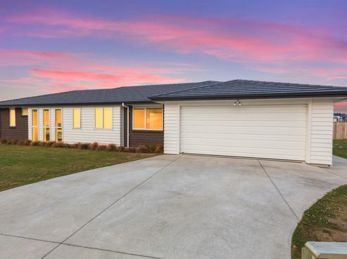64 John Burke Drive, Aotea