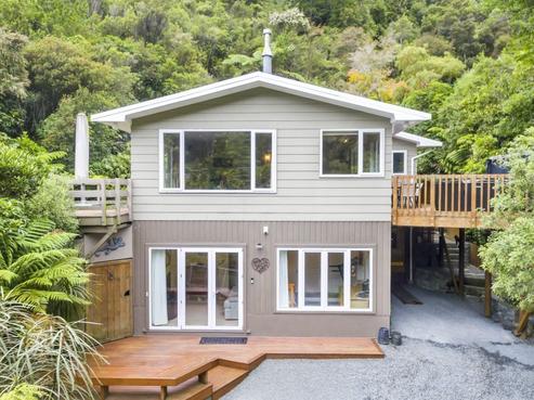 59 Elmslie Road, Pinehaven