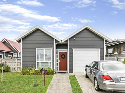 36 Cape Cod Drive, Gulf Harbour