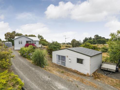 4 Levin Street, Halcombe