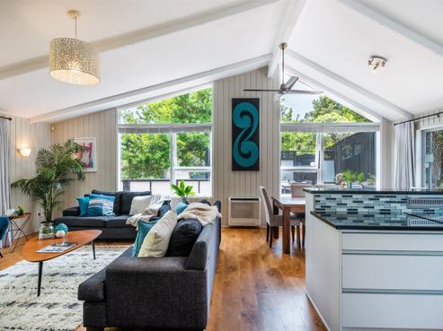 98 Park Hill Road, Birkenhead