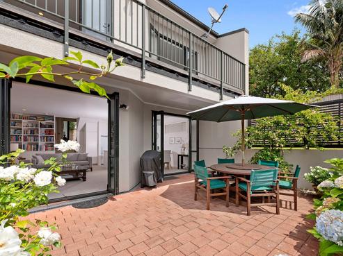 7/270 Sunset Road, Windsor Park