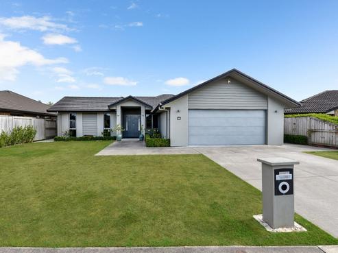 10 Whitney Place, Rototuna North