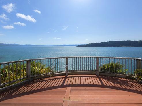 76 Evans Bay Parade, Roseneath