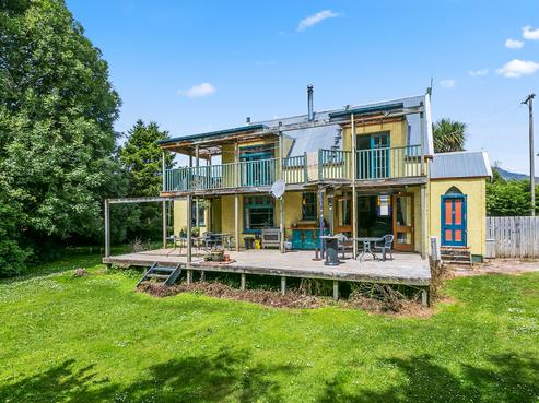 27 Harvey Street, Waitati