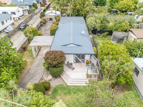 137 Brightside Road, Stanmore Bay
