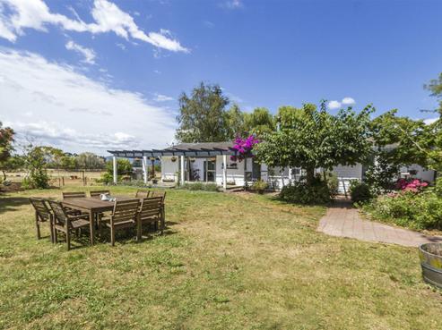 116 Clover Road West, Hope