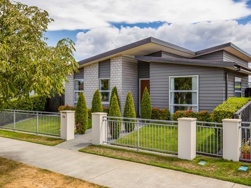 72 Pegasus Boulevard, Pegasus