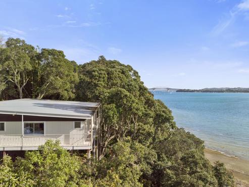 12 First Avenue, Stanley Point