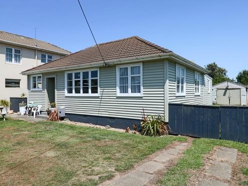 7 Hulke Street, Foxton