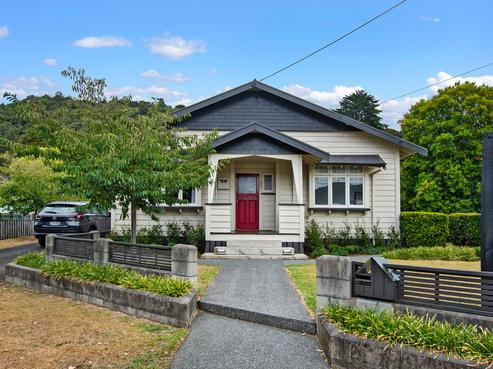 8 School Lane, Regent
