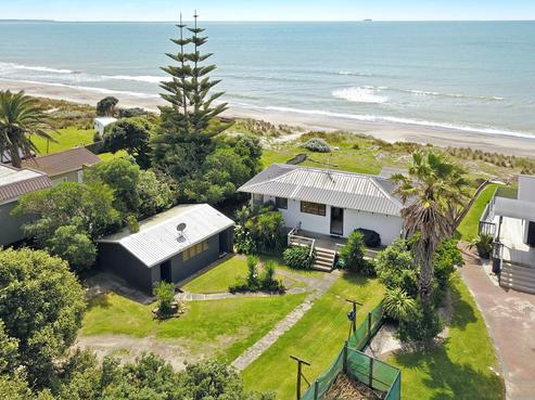 127 Pukehina Parade, Pukehina