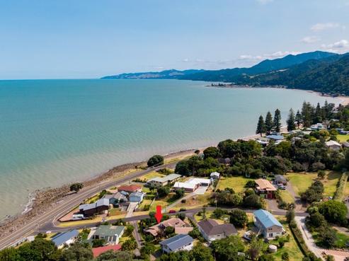 10 Springfield Avenue, Thornton Bay