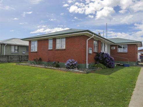 70 Glenalmond Crescent, Rockdale