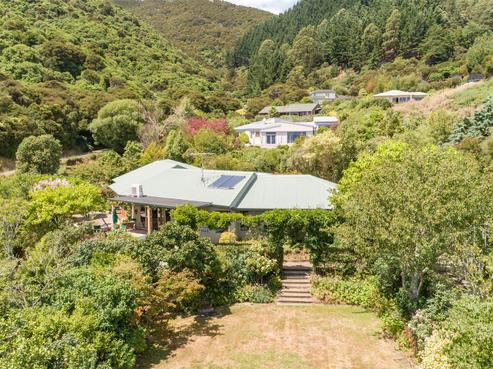 42 Strathaven Place, Atawhai