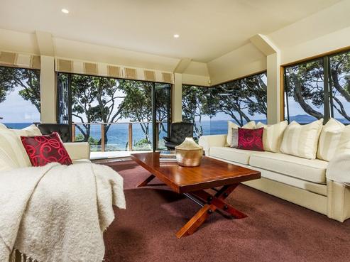 223 Beach Road, Campbells Bay