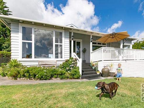 14 Elliot Street, Riverhead