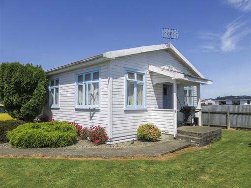 2 Alexander Avenue, Newfield