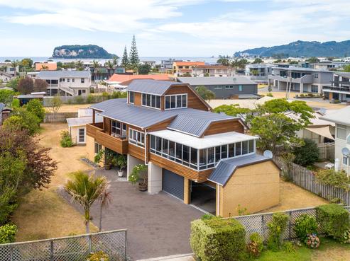 100 Bond Street, Whangamata