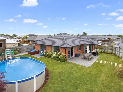 35 Sequoia Way, Rangiora