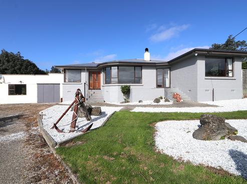 2435 Bluff Highway, Bluff