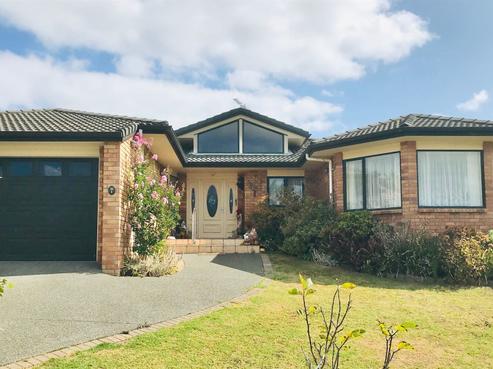 8 Kath Hopper Drive, Orewa