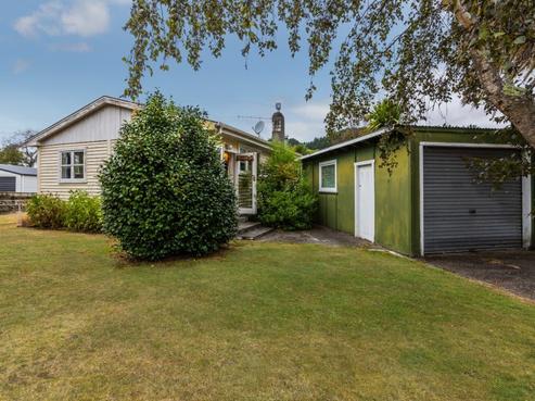 35 Te Herekiekie Street, Turangi