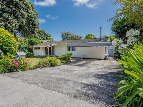 8 Matenga Street, Waikanae