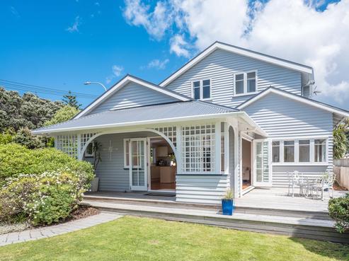 15 Falkirk Avenue, Seatoun