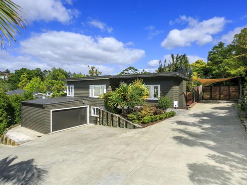 102 Beach Road, Castor Bay