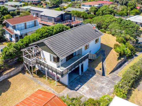 11 Jane Street, Waikanae Beach