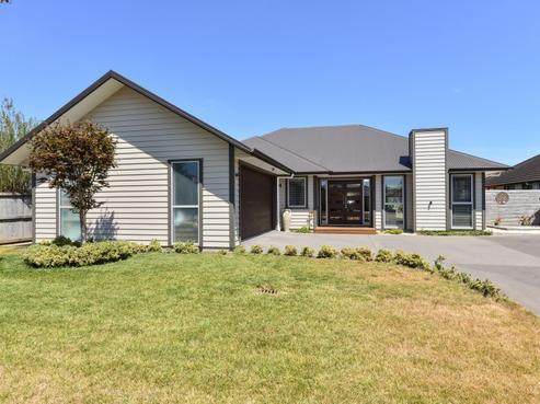 13 Isobel Hodgson Drive, Cambridge