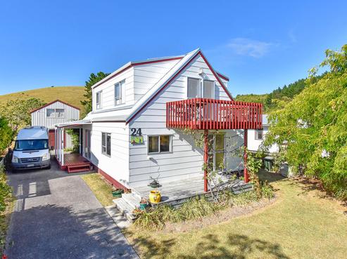 24 Bertram Road, Kawakawa Bay