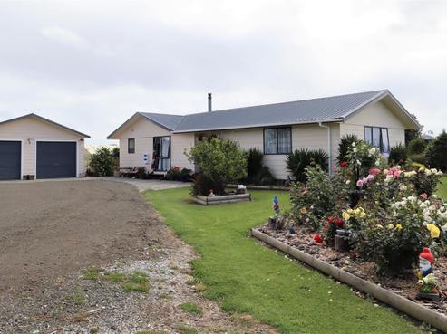 6035 State Highway 12, Arapohue
