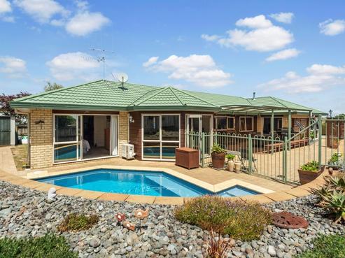 62 Ayrshire Drive, Grandview Heights