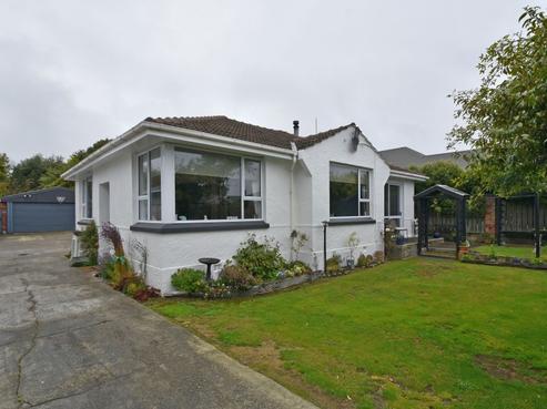 142 Morton Street, Strathern