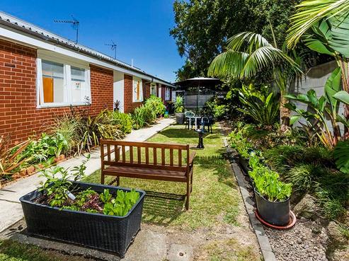 4/6 North Avenue, Narrow Neck