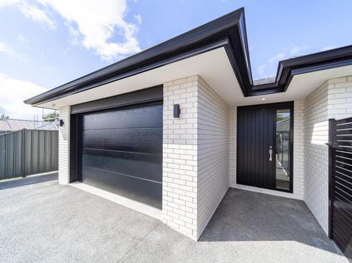 12 West Place, Greenmeadows