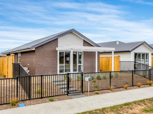 53 Pegasus Boulevard, Pegasus