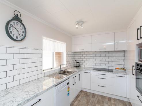 18C Kimbolton Road, Feilding