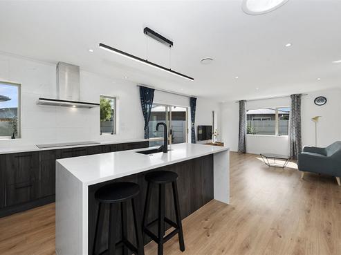 23 Landmark Court, Huntington