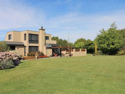 59 Lynch Road, Levels