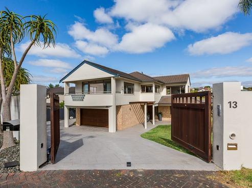 13 Kahala Place, West Harbour
