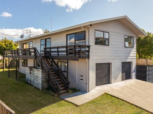 8 Birch Street, Hilltop